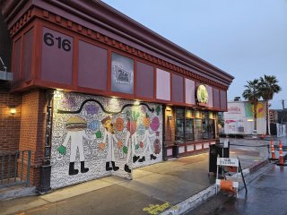 7th & Carson
