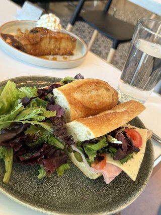 Baguette Cafe