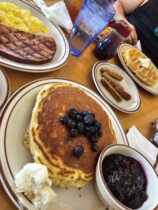Blueberry Hill | Family Restaurant