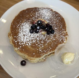Broken Yolk Cafe