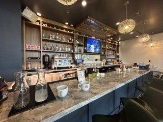Early Birds - A Breakfast Spot