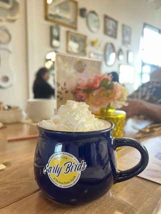 Early Birds - A Breakfast Spot