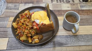 EGGscellent breakfast and Lunch