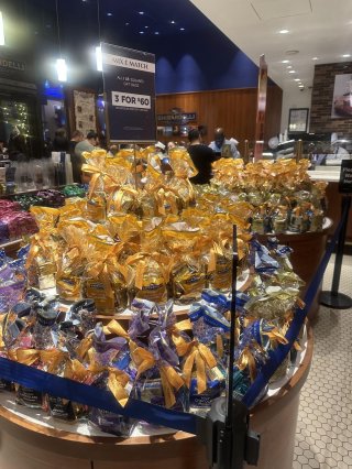 Ghirardelli Ice Cream & Chocolate Shop
