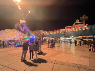 Giant Metal Mantis