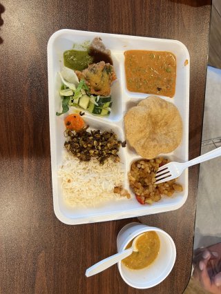 Govinda’s Vegan/Vegetarian Cafe