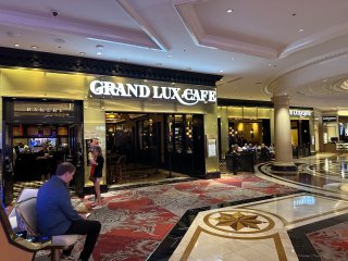 Grand Lux Cafe