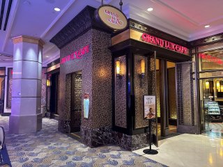 Grand Lux Cafe