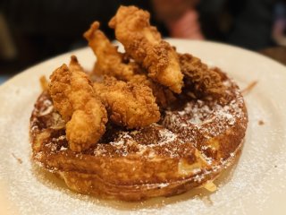 Grand Lux Cafe