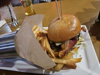 Hennessey's Tavern