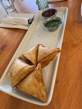 Lazeez Pakistani Indian Mediterranean Grill