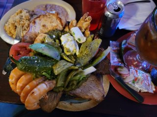 Los Molcajetes