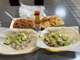Los Tacos