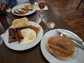 Marilyn's Cafe