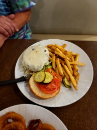 Marilyn's Cafe