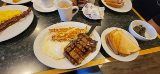 Mr. Mamas Breakfast And Lunch