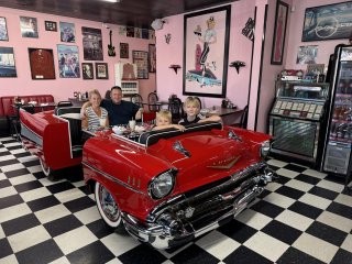 Omelet House 50’s Diner