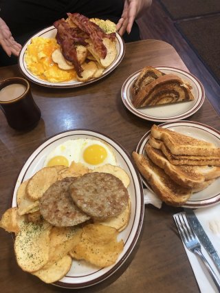 Omelet House