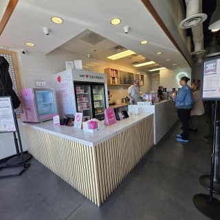 Sorry Not Sorry Creamery - Flamingo