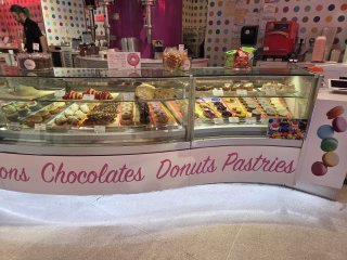 SWEET SIN Bakery & Cafe at The LINQ Promenade