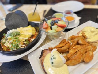 Terrace Pointe Café