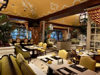 Terrace Pointe Café