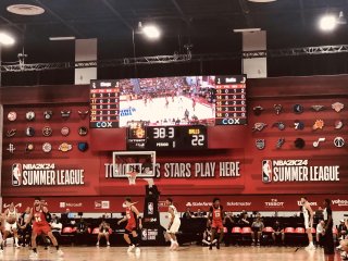 Thomas & Mack Center