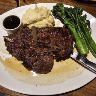 Yard House