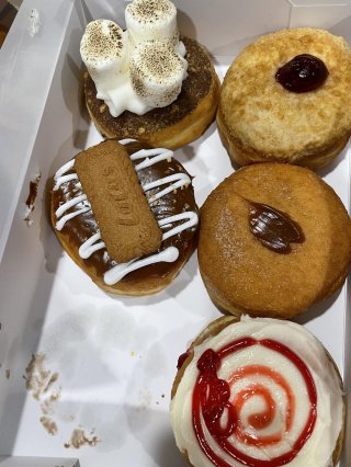 Yonutz Donuts and Ice Cream - Las Vegas