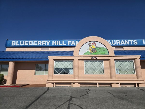 Blueberry Hill | Family Restaurant