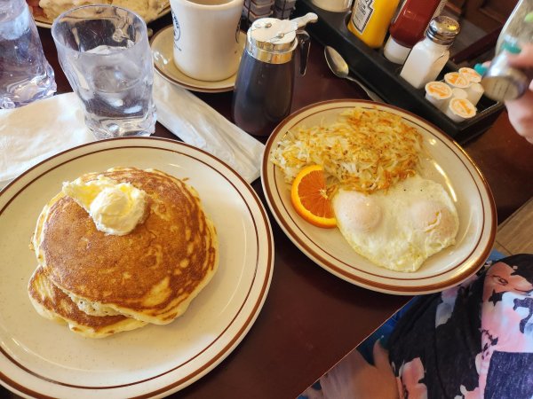 Blueberry Hill Restaurant & Bakery
