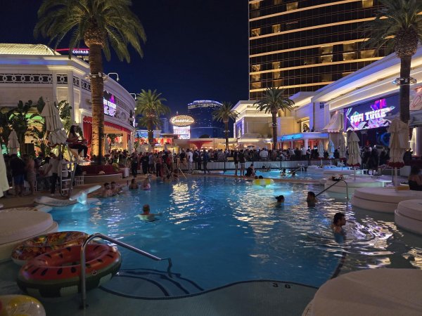 Encore Beach Club