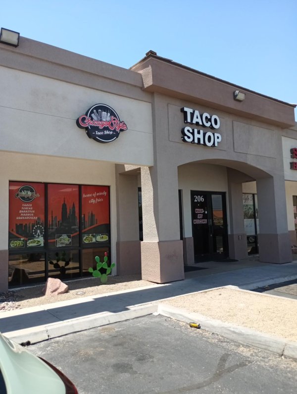 Famous Chicago Style Taco