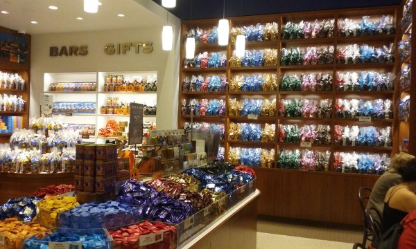 Ghirardelli Ice Cream & Chocolate Shop