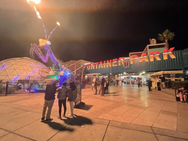 Giant Metal Mantis