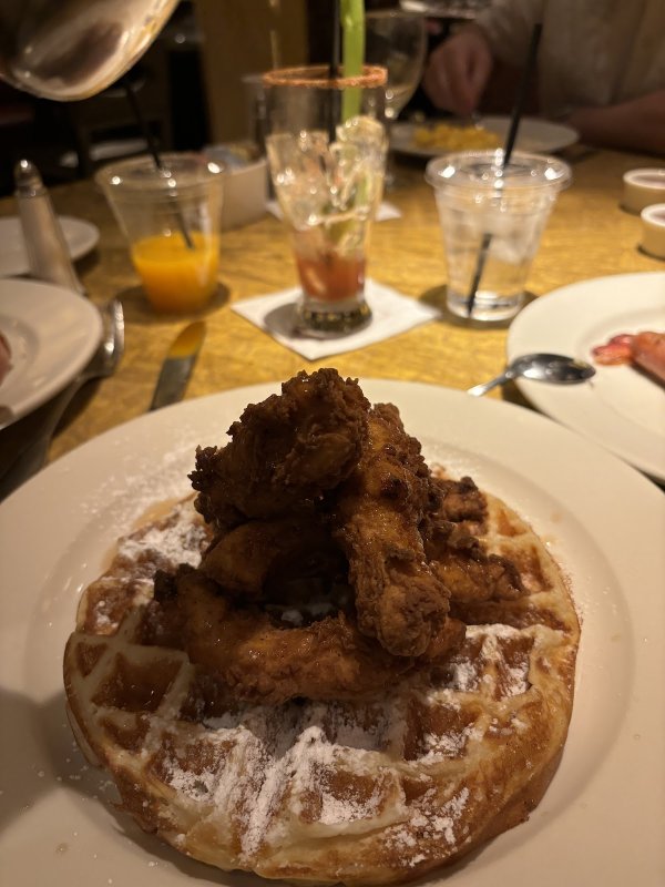 Grand Lux Cafe