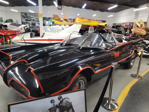 Hollywood Cars Museum & Liberace Garage