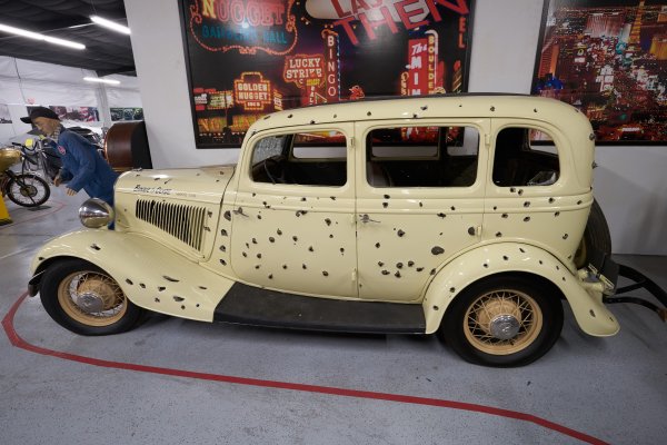 Hollywood Cars Museum & Liberace Garage
