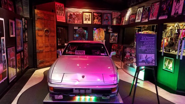 KISS World featuring KISS Mini Golf and KISS World Museum