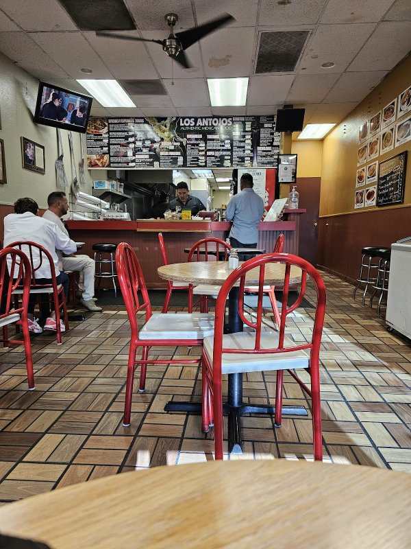 Los Antojos - Mexican Restaurant