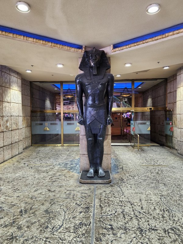 Luxor Hotel & Casino