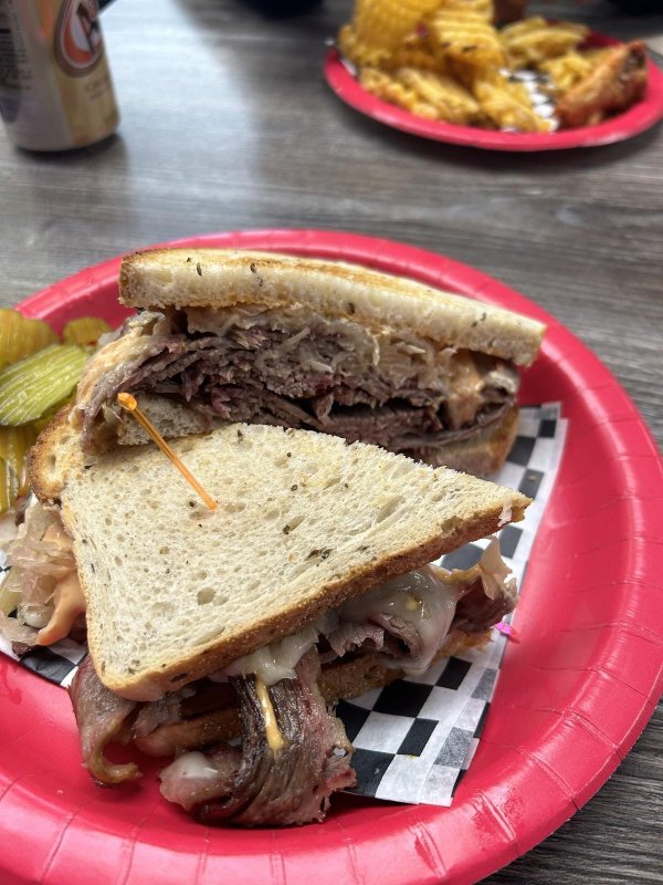 Mai's Deli Sandwich Shop