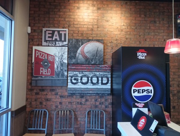 Pizza Hut