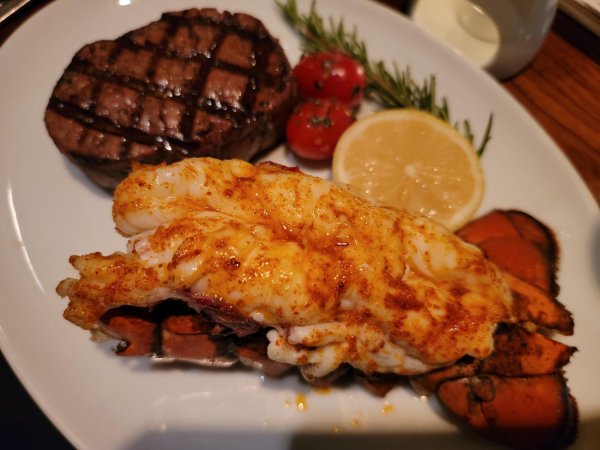 Redwood Steakhouse