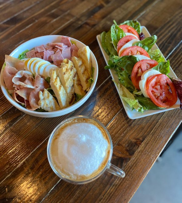 Roma Cafe: Authentic Italian Food & Coffee