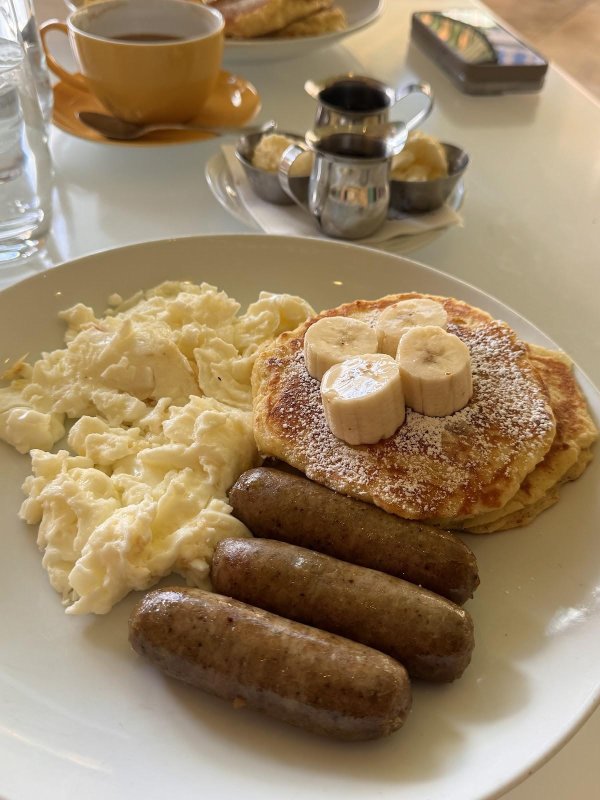 Terrace Pointe Café