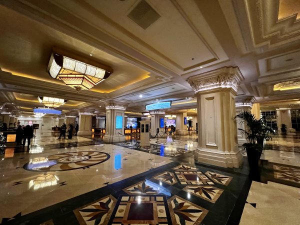 The Shoppes At Mandalay Place