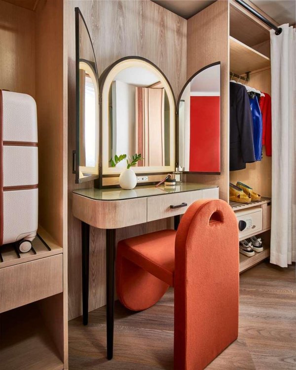 Virgin Hotels Las Vegas, Curio Collection by Hilton