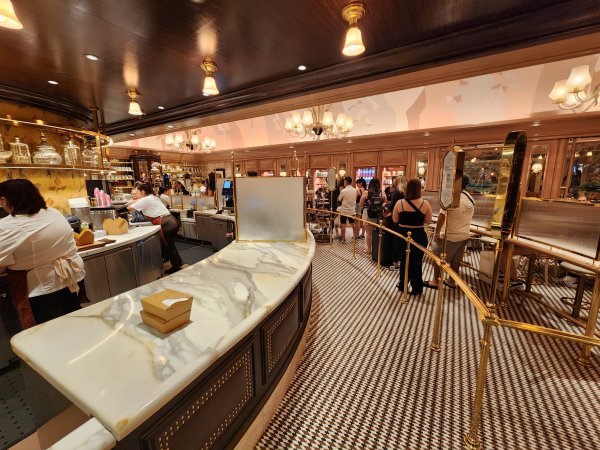 Wynn Plaza