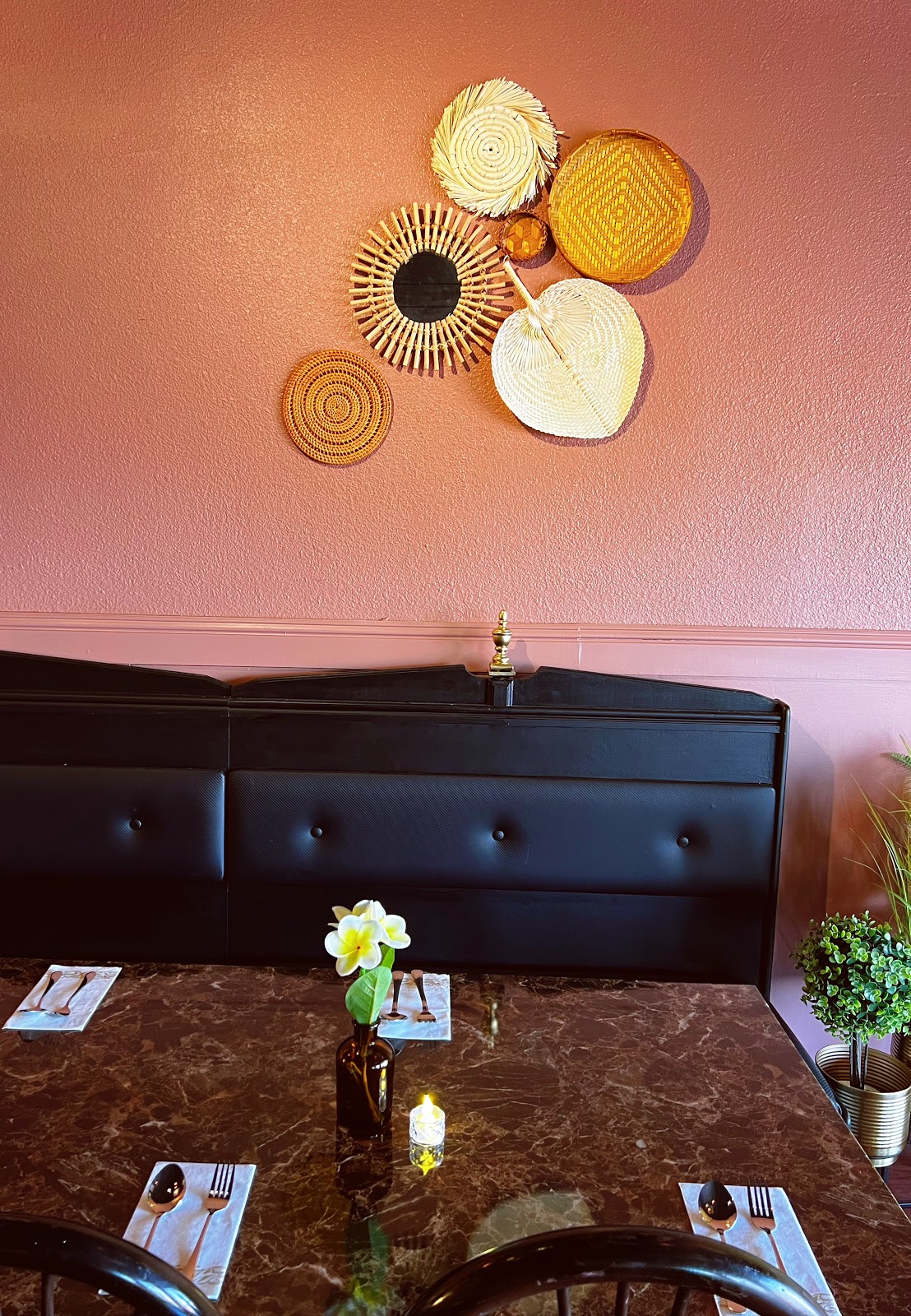 Jumpa Lao Thai Bistro